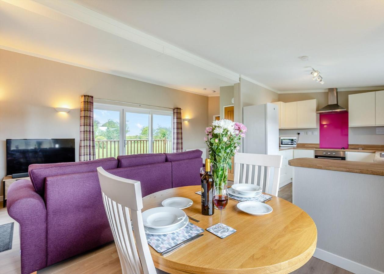 Lode Hall Lodges Upwell Kültér fotó